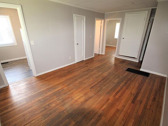 2nd image of 1545 W 7th Ave