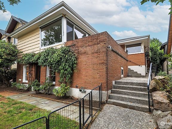 2nd image of 3816 42nd Avenue NE
