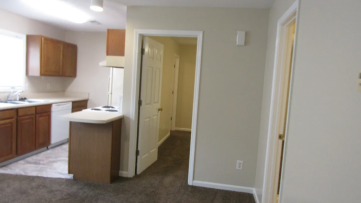 Building Photo - 130 Charlestowne Way #A