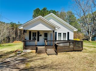 135 Henderson St, Cornelia, GA 30531