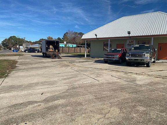 4th image of 2502 N Acadian Thwy E Lot 75434