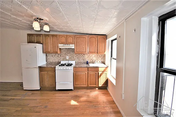 Rented by Ideal Properties Group | media 9