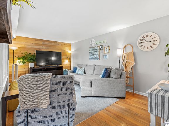 5th image of 4532 B St