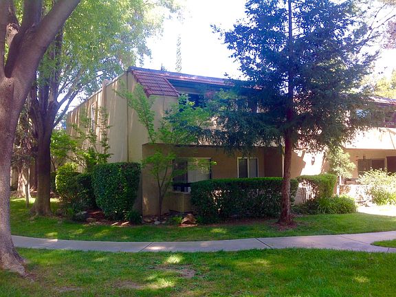 2nd image of 277 Tradewinds Dr APT 2