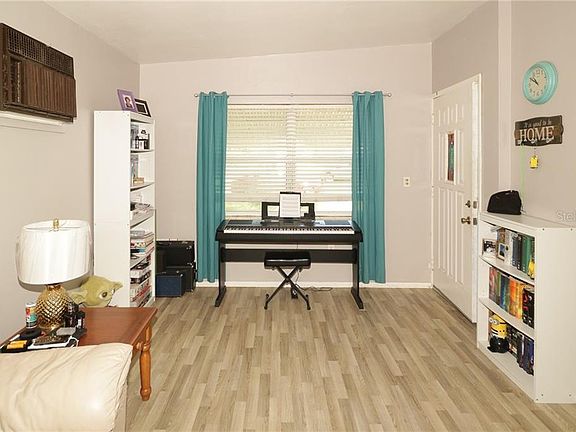 5th image of 7126 Adare Dr