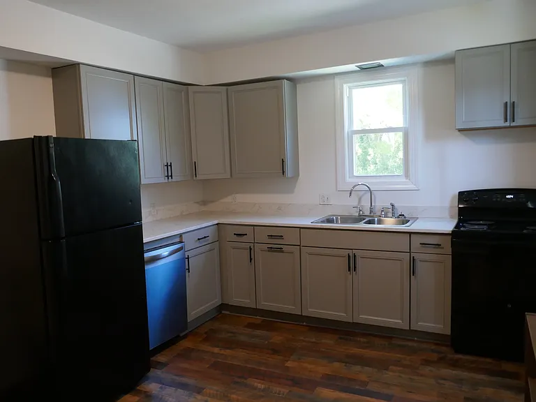 600 W Colonial Ave #1 — Photo 8