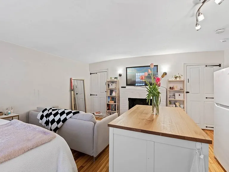 36 Joy Ct #F2 — Photo 13