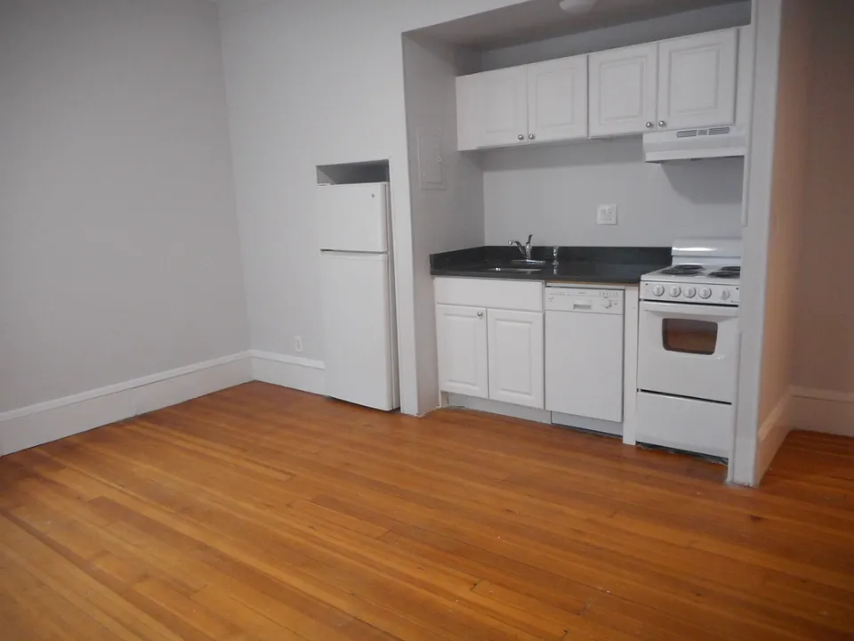 553 Brookline Ave #3
