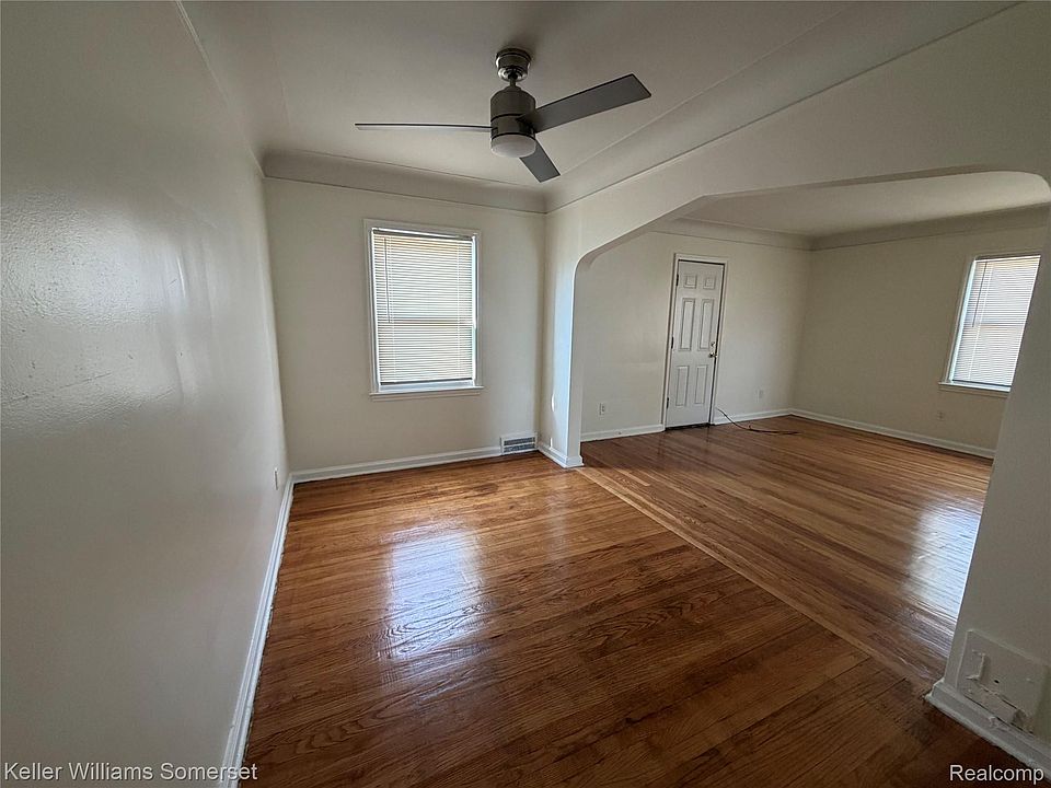 16936 Fairfield St, photo 20