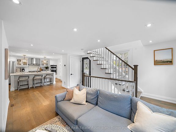 5th image of 36 Mississauga Rd N