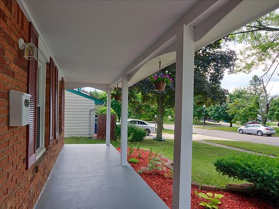 4th image of 8443 Glendale Dr