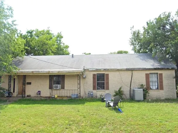 501 S Clay St, Henrietta, TX 76365