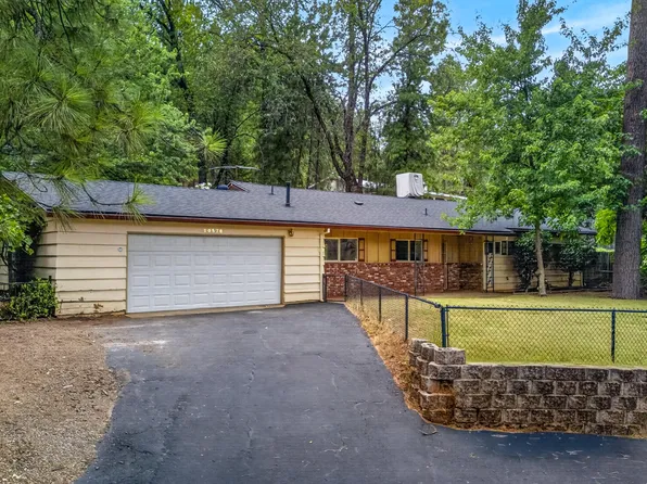 20378 Lakeview Dr, Lakehead, CA 96051