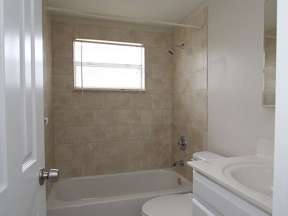 5th image of 2857 Goldenrod Cir W