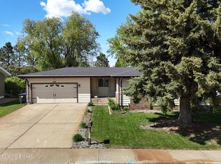 1236 13th St W, Dickinson, ND 58601