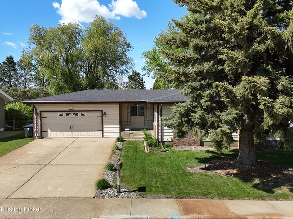 1236 13th St W, Dickinson, ND 58601