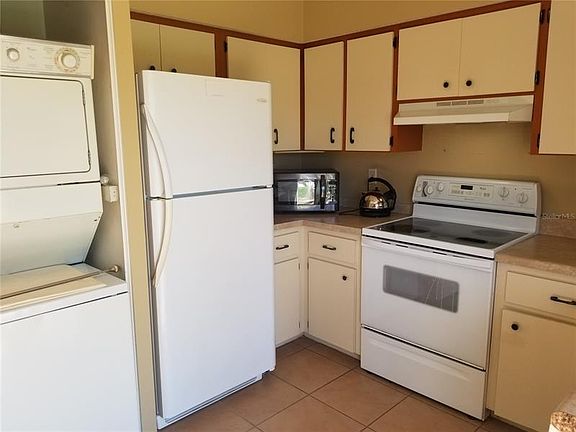3rd image of 6937 Regina Dr APT B
