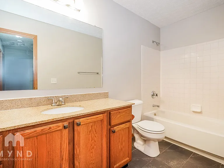 3992 Sandy Ridge Dr — Photo 13