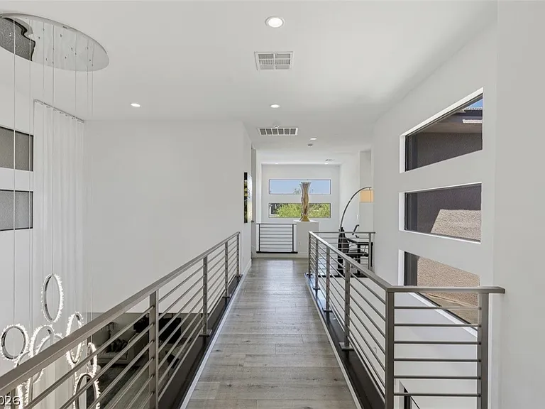 47 Pristine Glen St — Photo 35