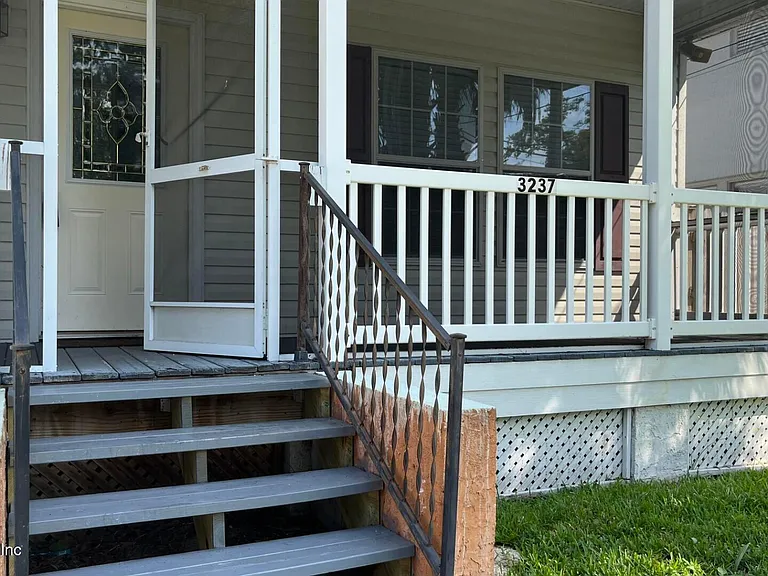3237 Mayflower St S — Photo 3