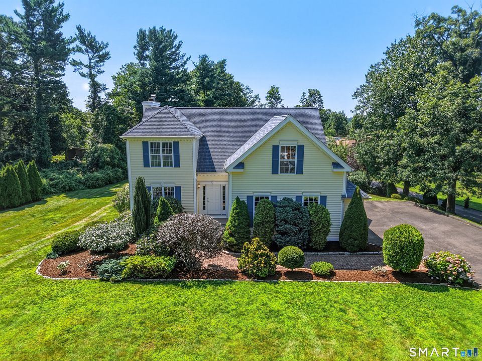 1st image of 20 Ridgewood Court
