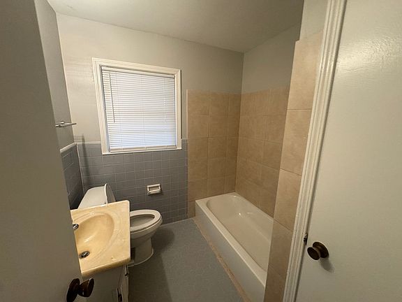 5th image of 4344 Walnut Hill Dr