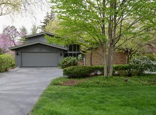 510 Mead Ct, Geneva, IL 60134