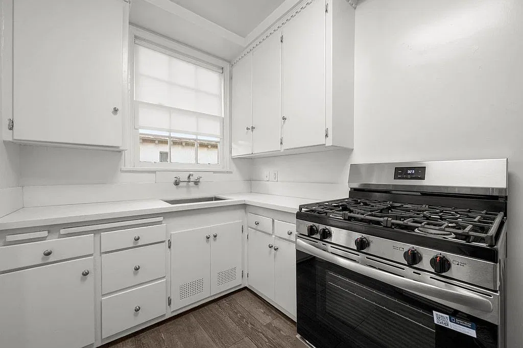 1 bed, 700 sqft, $1,850 — Photo 3