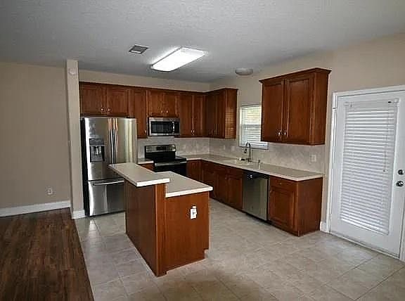 4th image of 12410 Brightwood Dr