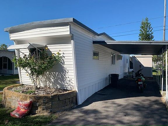 2nd image of 4125 Park St N #135
