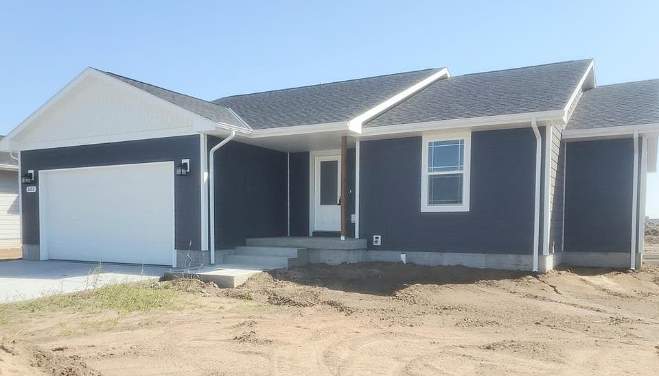 1st image of 523 Little Bluestem Dr
