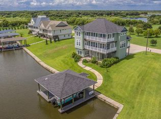 223 Tuna Run Rd, Freeport, TX 77541