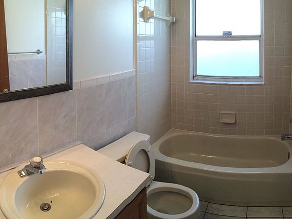 5th image of 11706 Cranbourne Dr