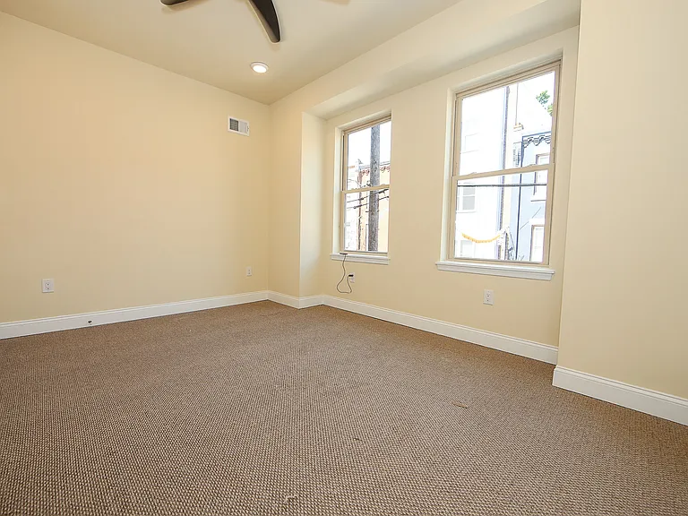 Temple Off-Campus Housing — Photo 166