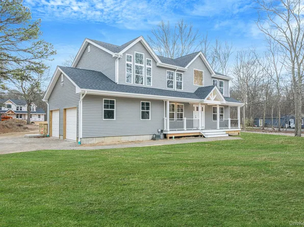 63A Blydenburgh Road, Centereach, NY 11720