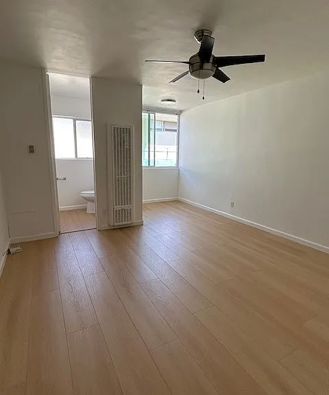 Beach House Apartments — Photo 6