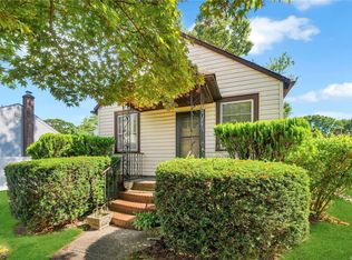 8 Division Rd, Ronkonkoma, NY 11779