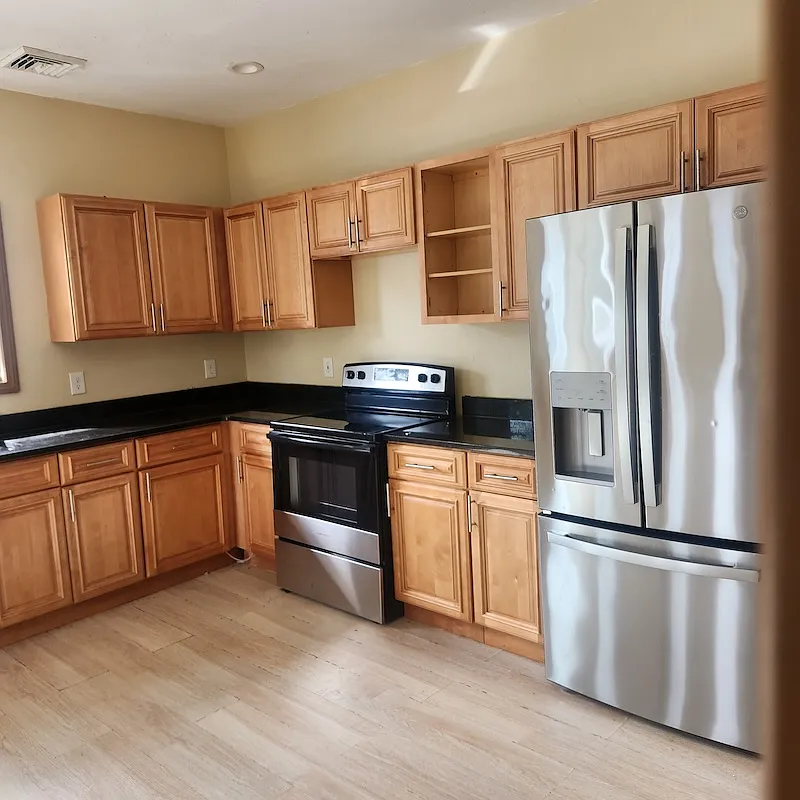 3 bed, $2,300 — Photo 1