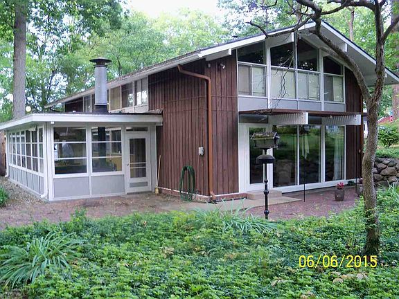 3rd image of 1709 Mayflower Pl