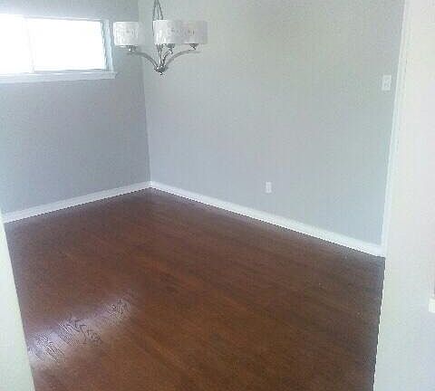 2nd image of 2223 E Illinois Ave