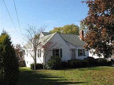 1st image of 225 N Buhl Farm Dr