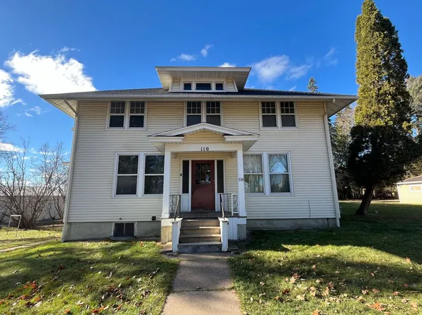 110 S State St, 110 S State St APT 5, Merrill, WI 54452