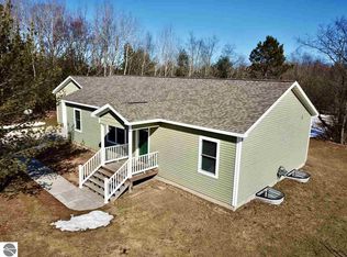 830 Seneca Pl, Cadillac, MI 49601