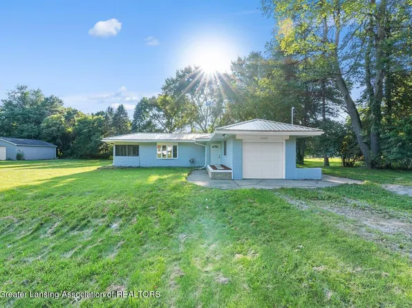 5202 Sharon Dr, Jackson, MI 49203