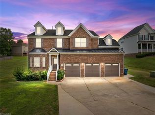 7606 Stoneykirk Dr, Greensboro, NC 27409