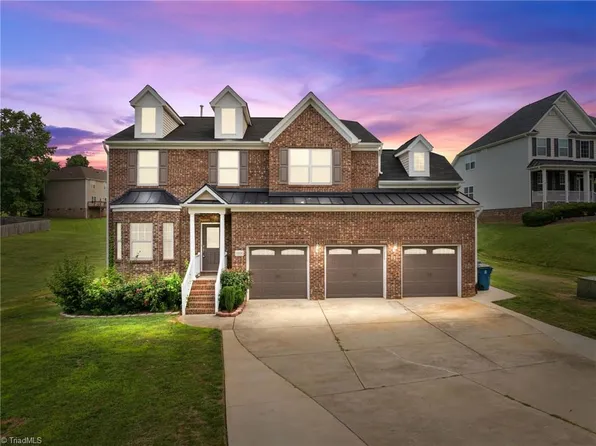 7606 Stoneykirk Dr, Greensboro, NC 27409