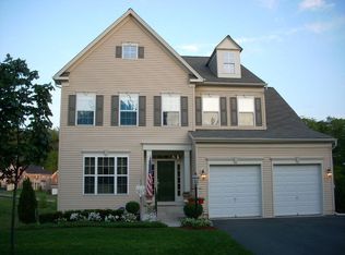 18904 Miata Ln, Triangle, VA 22172