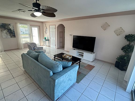 5th image of 128 Godfrey Ave NE