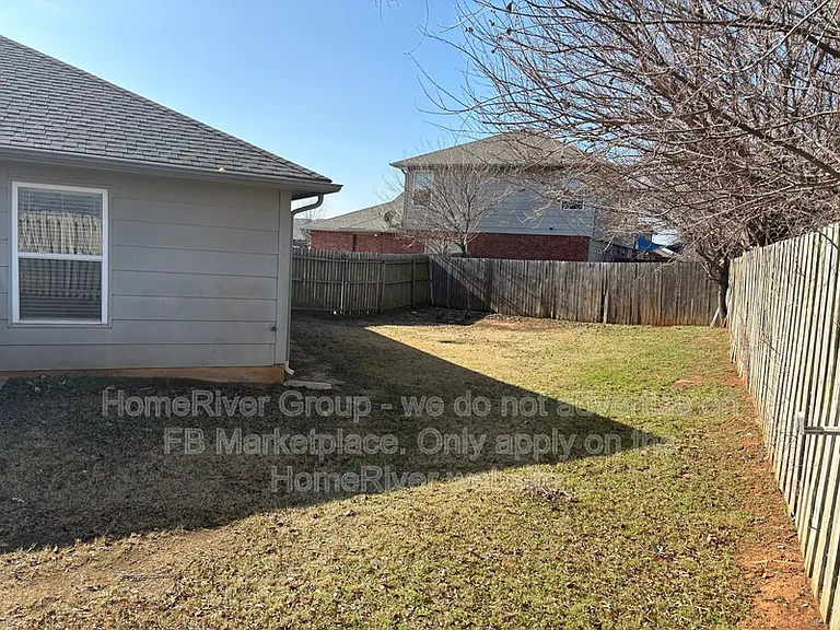 600 Garrison Ln — Photo 11