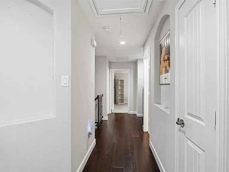 1427 Scharpe St — Photo 32